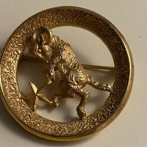 Trifari vintage brooch